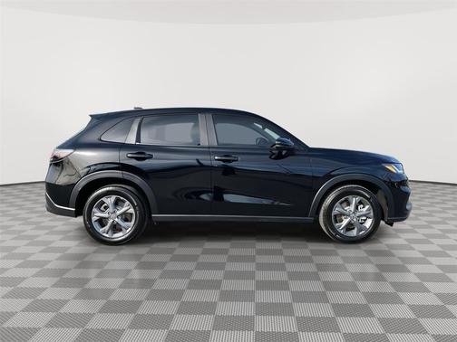 Crystal Black Pearl 2026 Honda HR-V LX