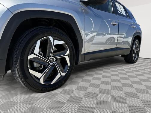 Shimmering Silver 2022 Hyundai TUCSON SEL