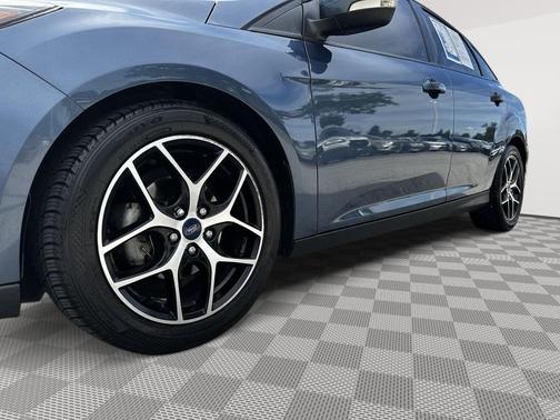 BLUE 2018 Ford Focus SEL