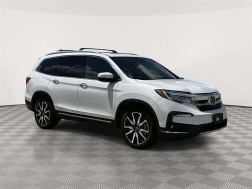 Platinum White Pearl 2021 Honda Pilot Touring 8-Passenger