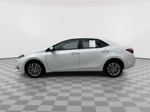 Blizzard Pearl 2017 Toyota Corolla LE ECO