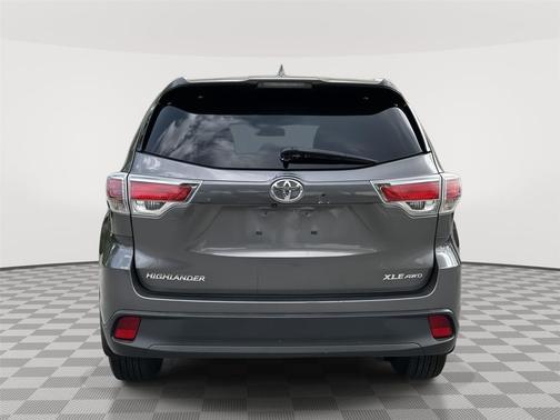 Predawn Gray Mica 2015 Toyota Highlander XLE