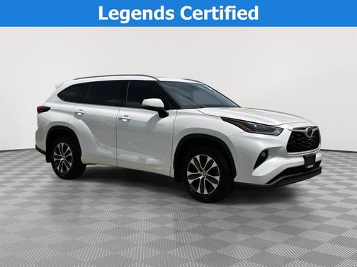 Blizzard Pearl 2021 Toyota Highlander XLE