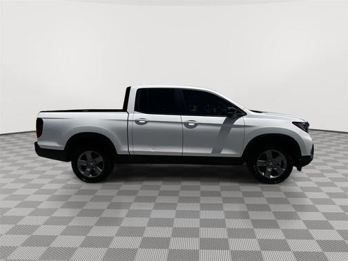 Platinum White Pearl 2025 Honda Ridgeline TrailSport
