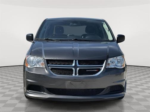 Granite Pearlcoat 2019 Dodge Grand Caravan SE