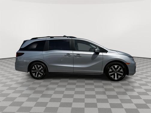 Solar Silver Metallic 2026 Honda Odyssey EX-L