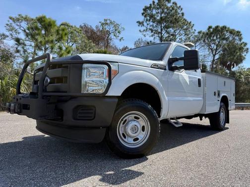 2015 Ford F-350 4X4 2dr Regular Cab 137 in. WB