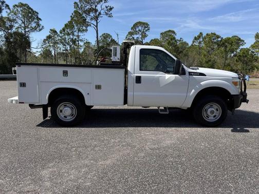 2015 Ford F-350 4X4 2dr Regular Cab 137 in. WB