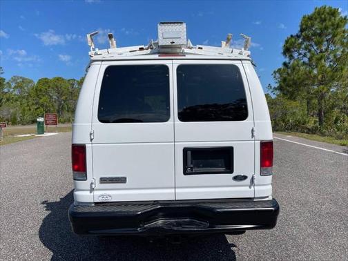 2006 Ford E350 Super Duty Base
