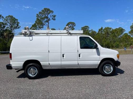 2006 Ford E350 Super Duty Base