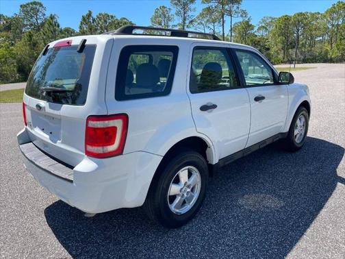 2010 Ford Escape XLS