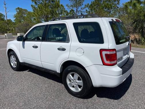 2010 Ford Escape XLS
