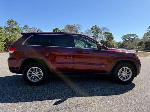 2019 Jeep Grand Cherokee Laredo