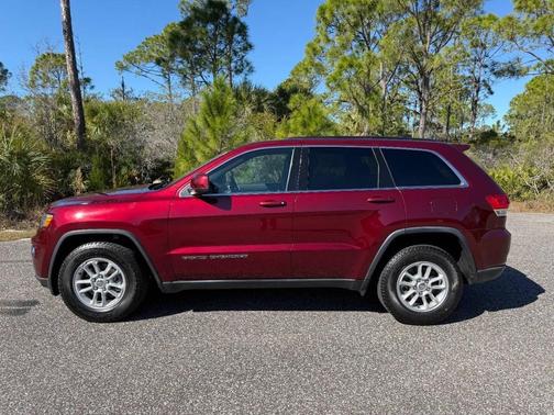 2019 Jeep Grand Cherokee Laredo