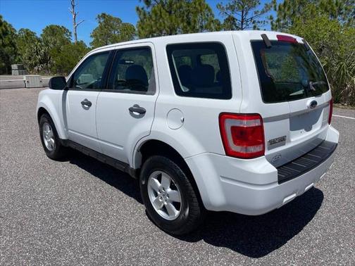 2009 Ford Escape XLS