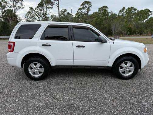 2011 Ford Escape XLS