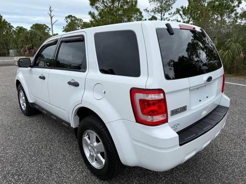 2011 Ford Escape XLS