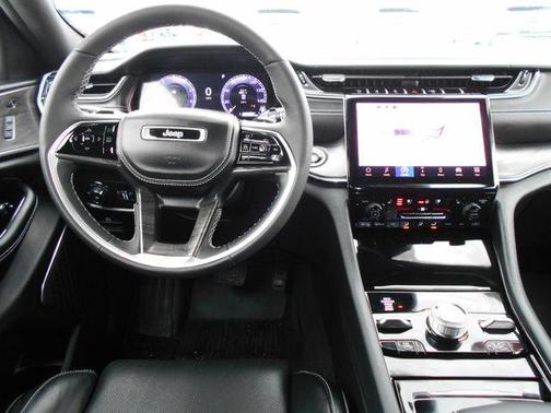 2023 Jeep Grand Cherokee Overland 4x4