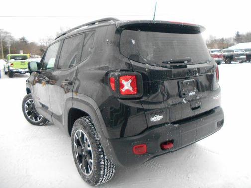 2023 Jeep Renegade Trailhawk 4x4