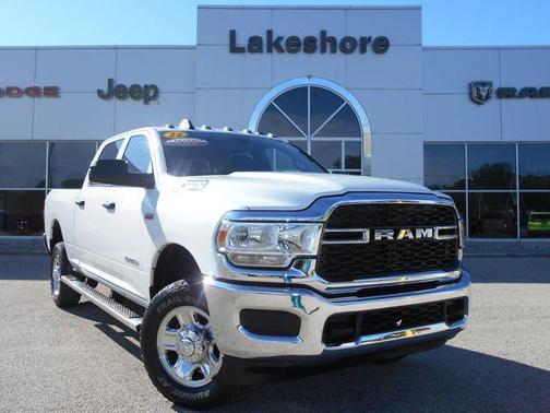 2022 RAM 2500 Tradesman Crew Cab 4x4 64' Box