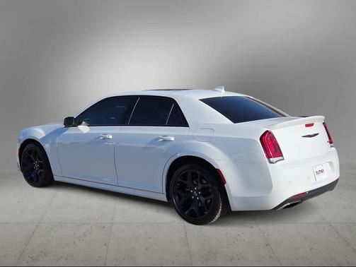 Bright White Clearcoat 2022 Chrysler 300 S