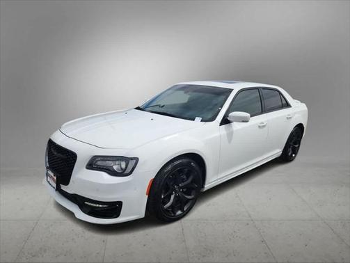 Bright White Clearcoat 2022 Chrysler 300 S