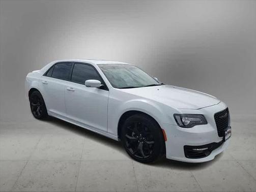 Bright White Clearcoat 2022 Chrysler 300 S
