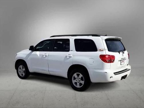 2017 Toyota Sequoia SR5