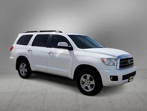 2017 Toyota Sequoia SR5