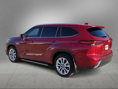 Ruby Flare Pearl 2023 Toyota Highlander Limited