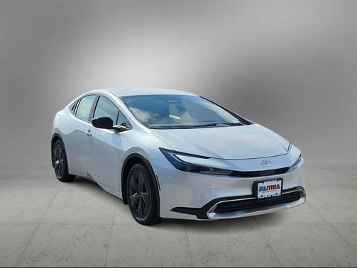 2026 Toyota Prius Plug-In Hybrid SE