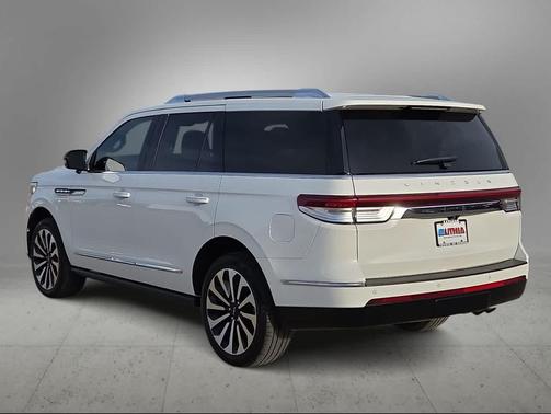 PRISTINE WHITE METALLIC 3C 2023 Lincoln Navigator Reserve