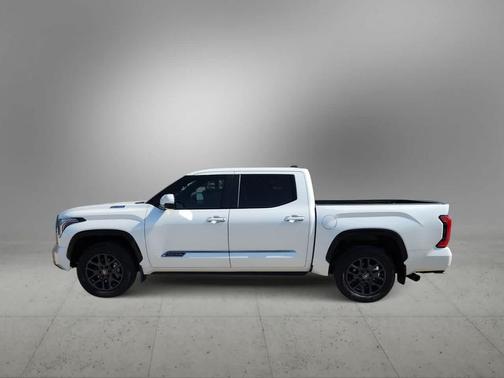 2025 Toyota Tundra Hybrid Platinum