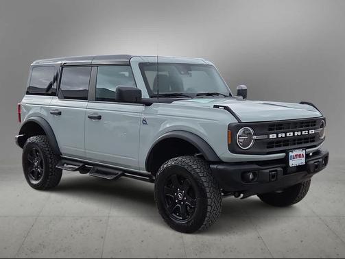 CACTUS GRAY 2024 Ford Bronco Black Diamond