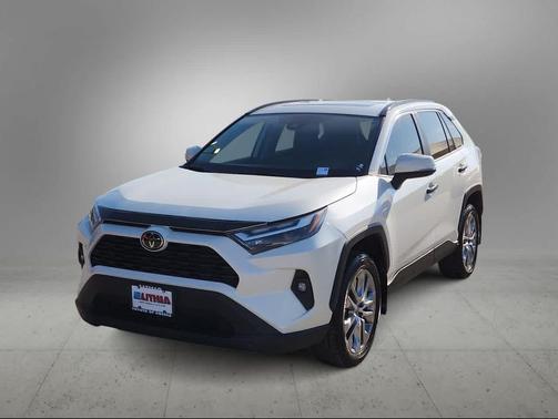 2022 Toyota RAV4 XLE Premium