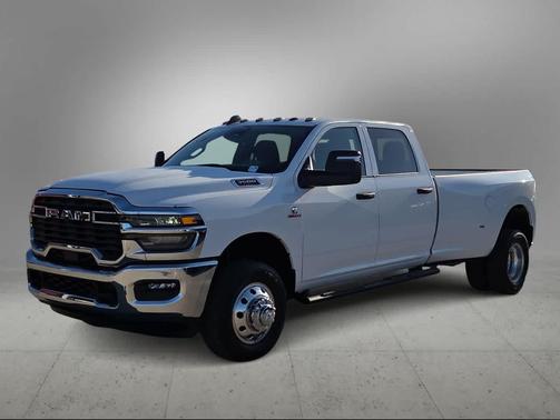 2025 RAM 3500 Tradesman Crew Cab 4x4 8' Box