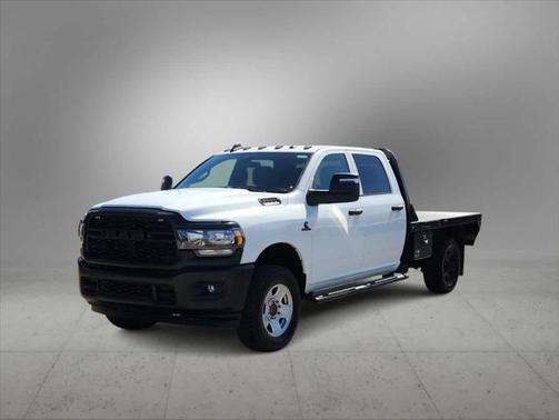 2024 RAM 2500 Tradesman Crew Cab 4x4 8' Box