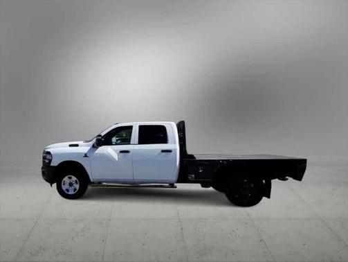 2024 RAM 2500 Tradesman Crew Cab 4x4 8' Box