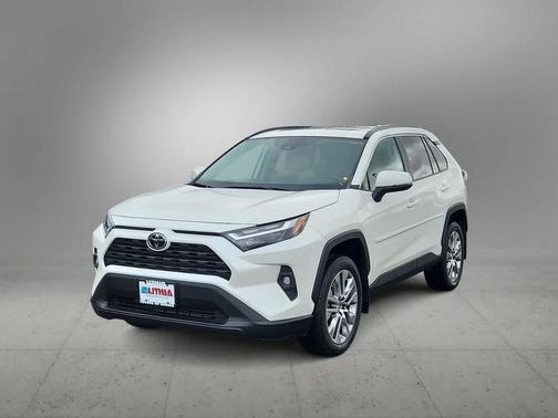2022 Toyota RAV4 XLE Premium