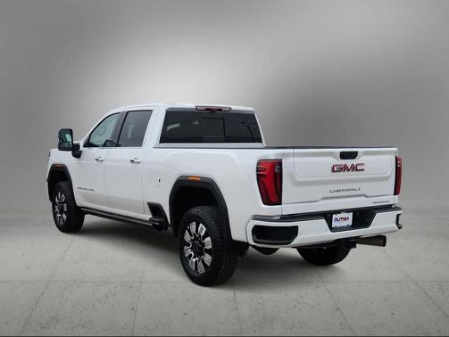 2024 GMC Sierra 2500 Denali
