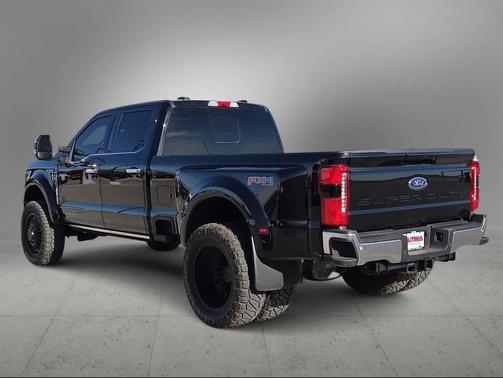 2025 Ford F-450 Lariat