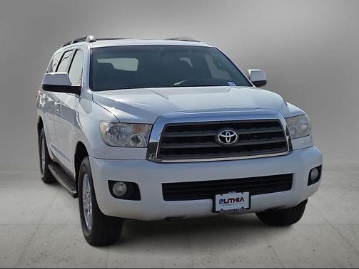 2017 Toyota Sequoia SR5