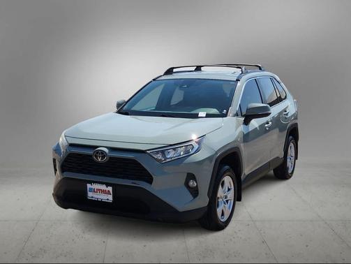2020 Toyota RAV4 XLE