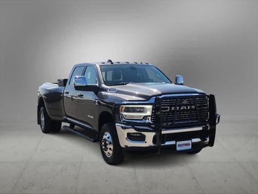 2024 RAM 3500 Laramie Crew Cab 4x4 8' Box
