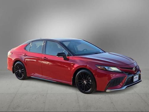Supersonic Red/Midnight Black Metallic 2022 Toyota Camry XSE