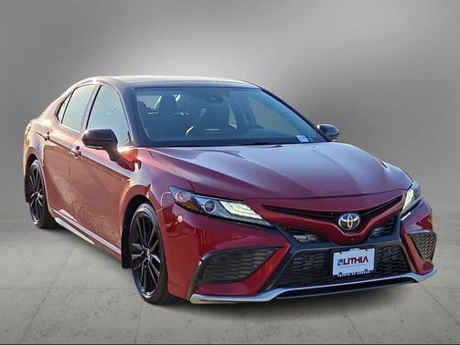 Supersonic Red/Midnight Black Metallic 2022 Toyota Camry XSE