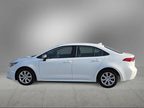 Ice Cap 2025 Toyota Corolla LE