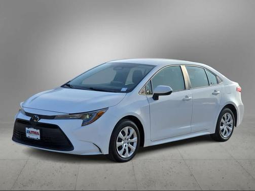 Ice Cap 2025 Toyota Corolla LE