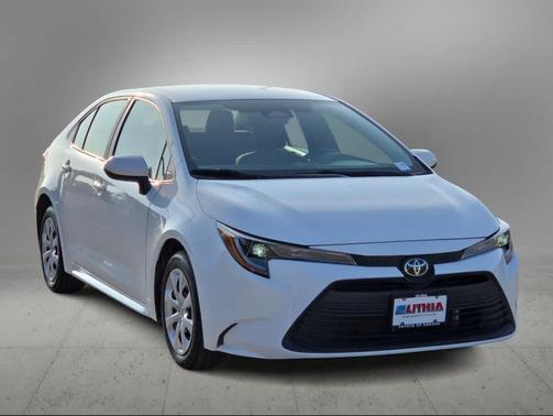 Ice Cap 2025 Toyota Corolla LE
