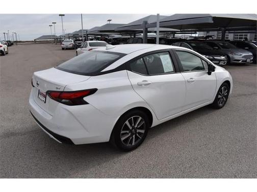 2021 Nissan Versa 1.6 SV